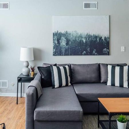 1Br Stylish Apartment, Perfect For Getaway - Oakdale 201 Чикаго Экстерьер фото
